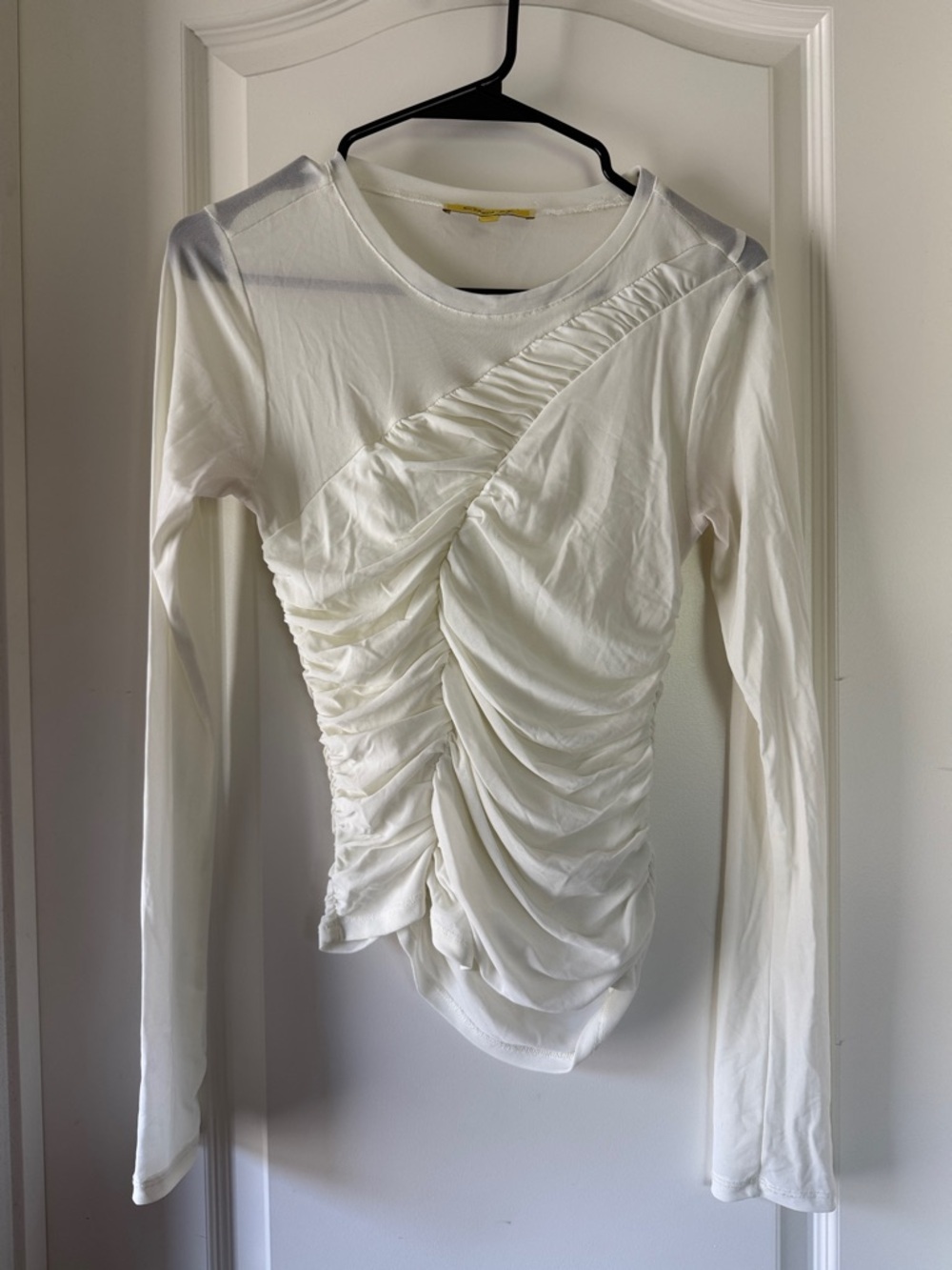 Asymmetric Ruched White Long-Sleeve Tee / AA76